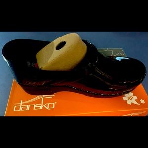 New Pro XP Black Patent Leather Clogs